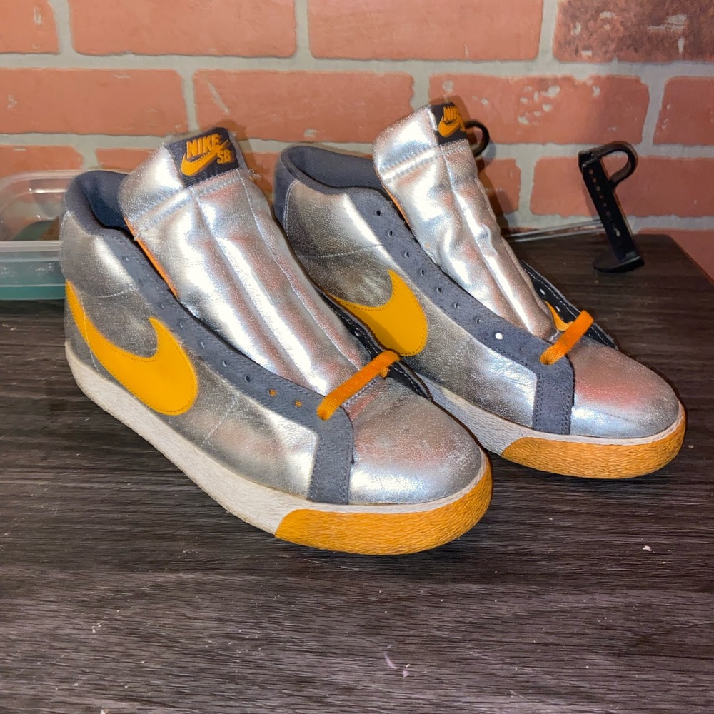 Nike Sb blazer 2008 mid independent truck